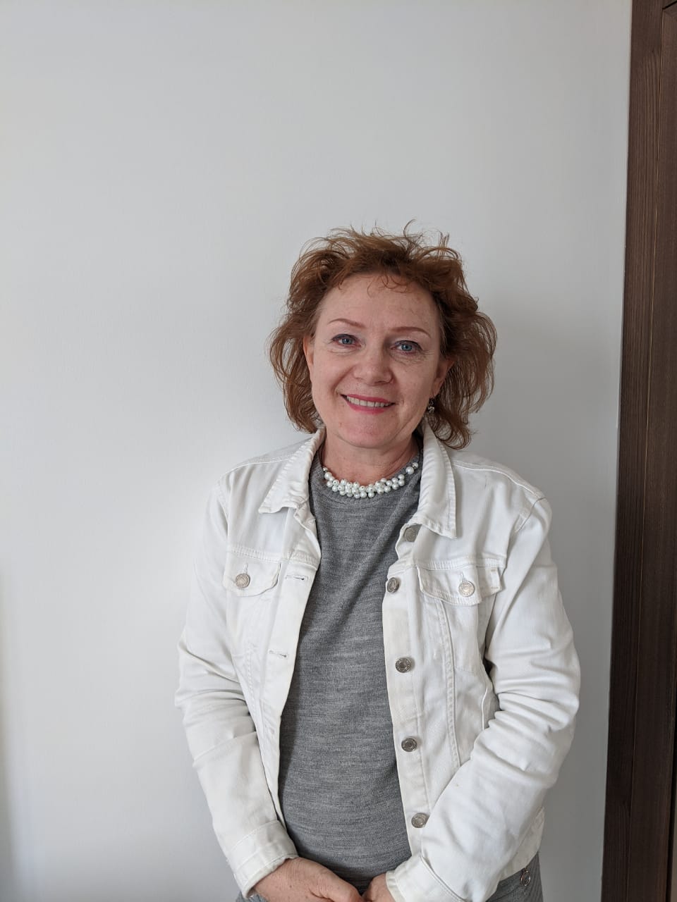 Лидия Дроздова перенесла тему коронавируса на кончик художественной кисти...