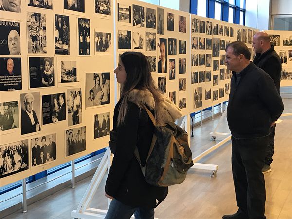 Выставка Денкташа в аэропорту Эрджан