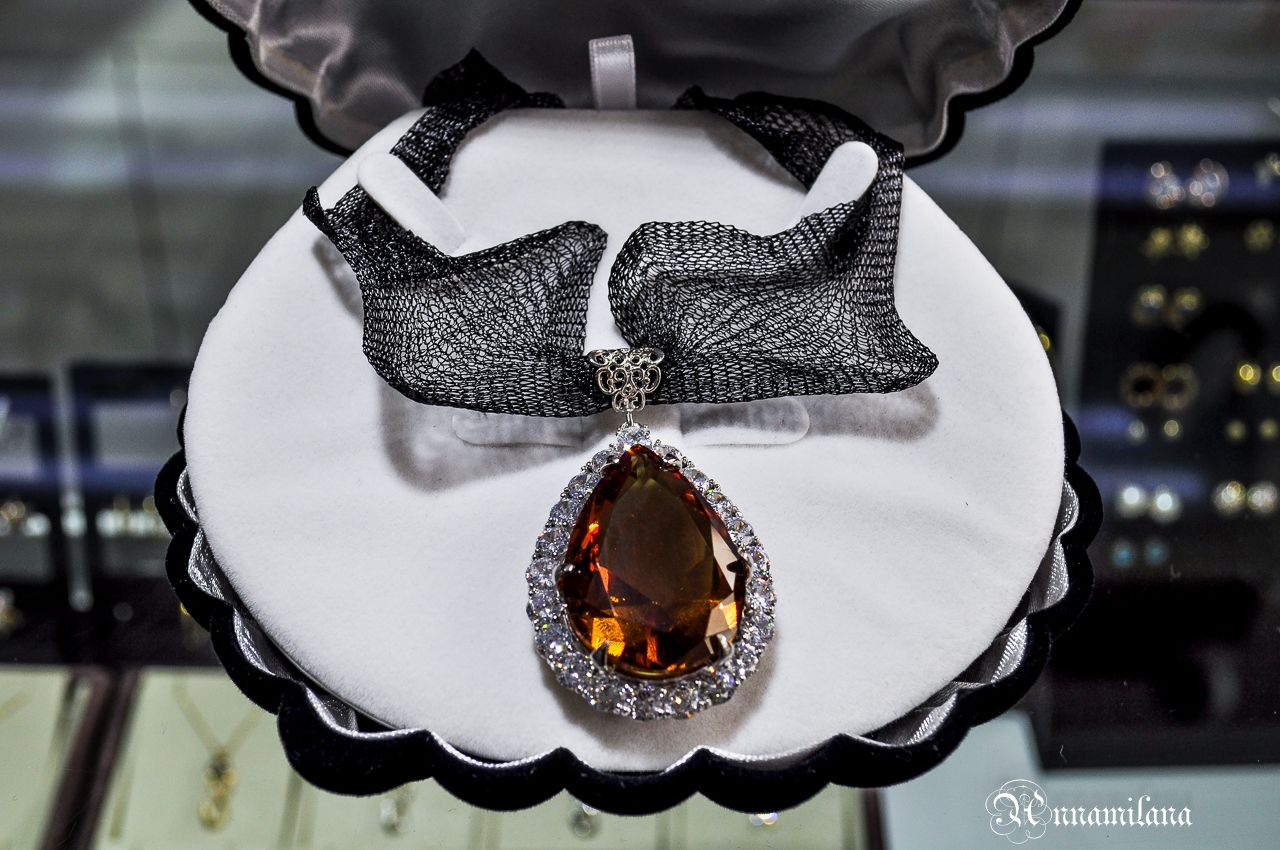 Магазин камней «Aymur silver & gem stones»