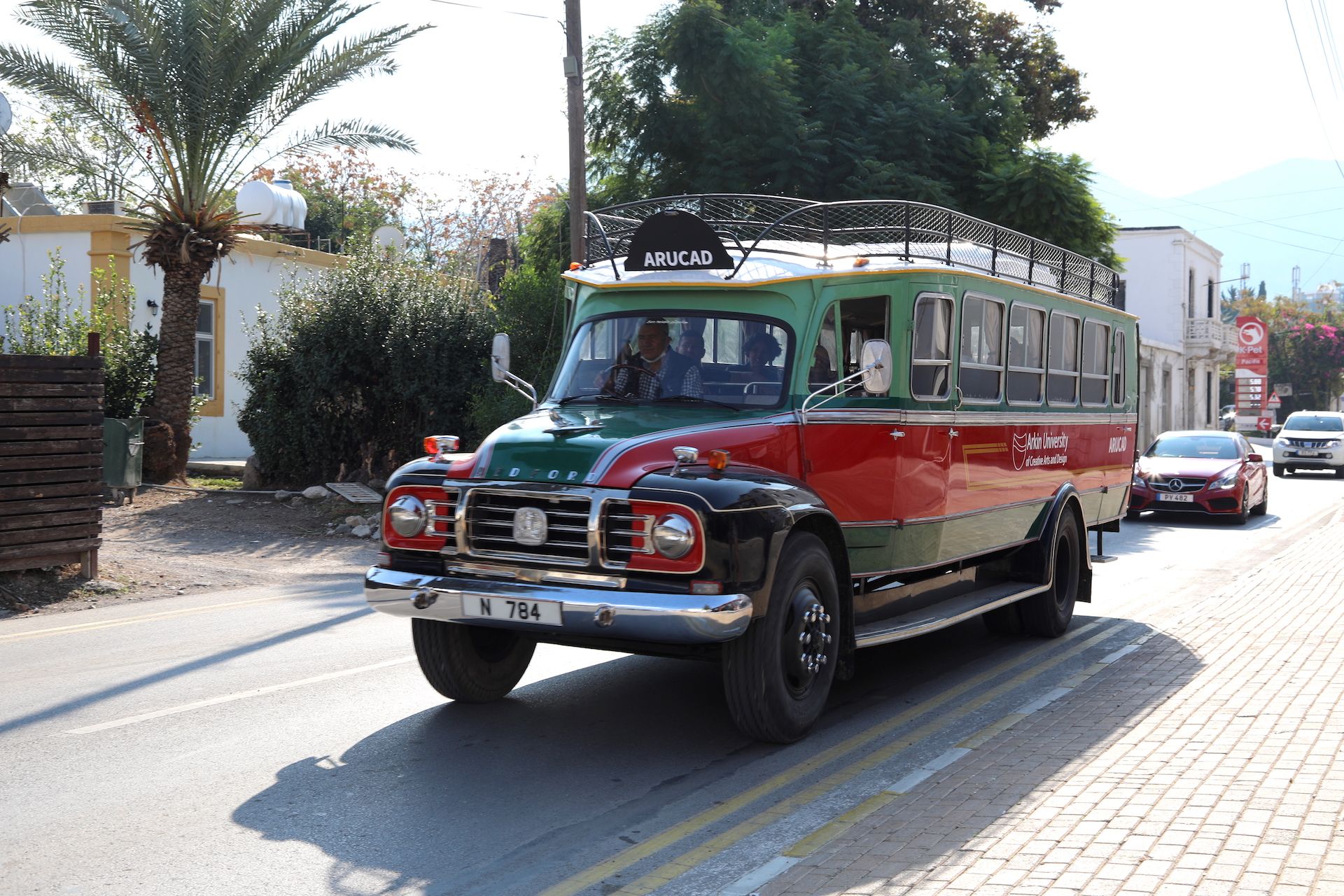 Исторические автобусы Bedford снова на дорогах