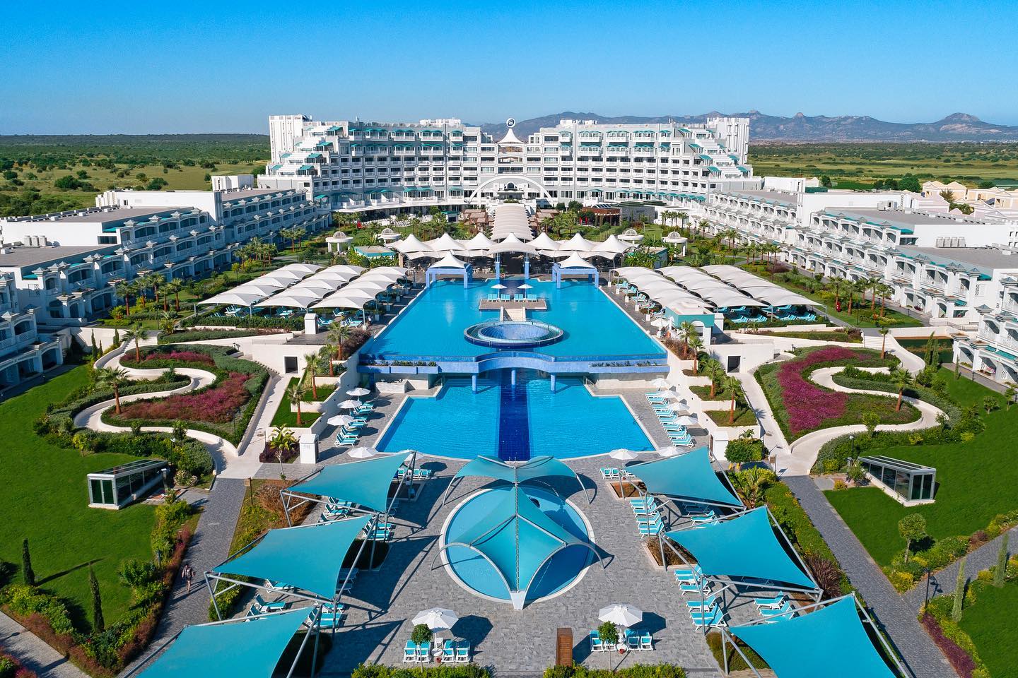 Дневное посещение "Limak Cyprus Deluxe Hotel"