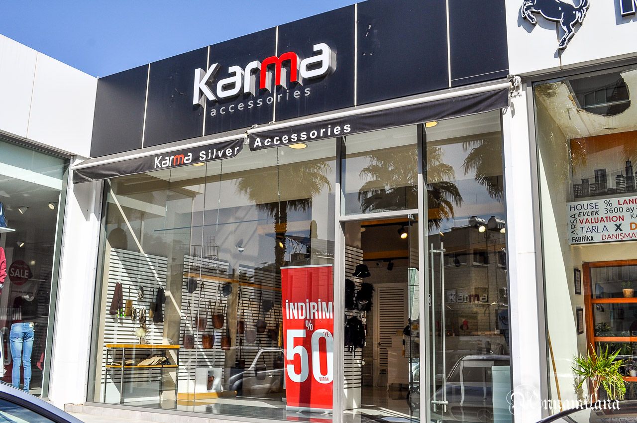 Магазин аксессуаров «Karma Bags & Accessories»