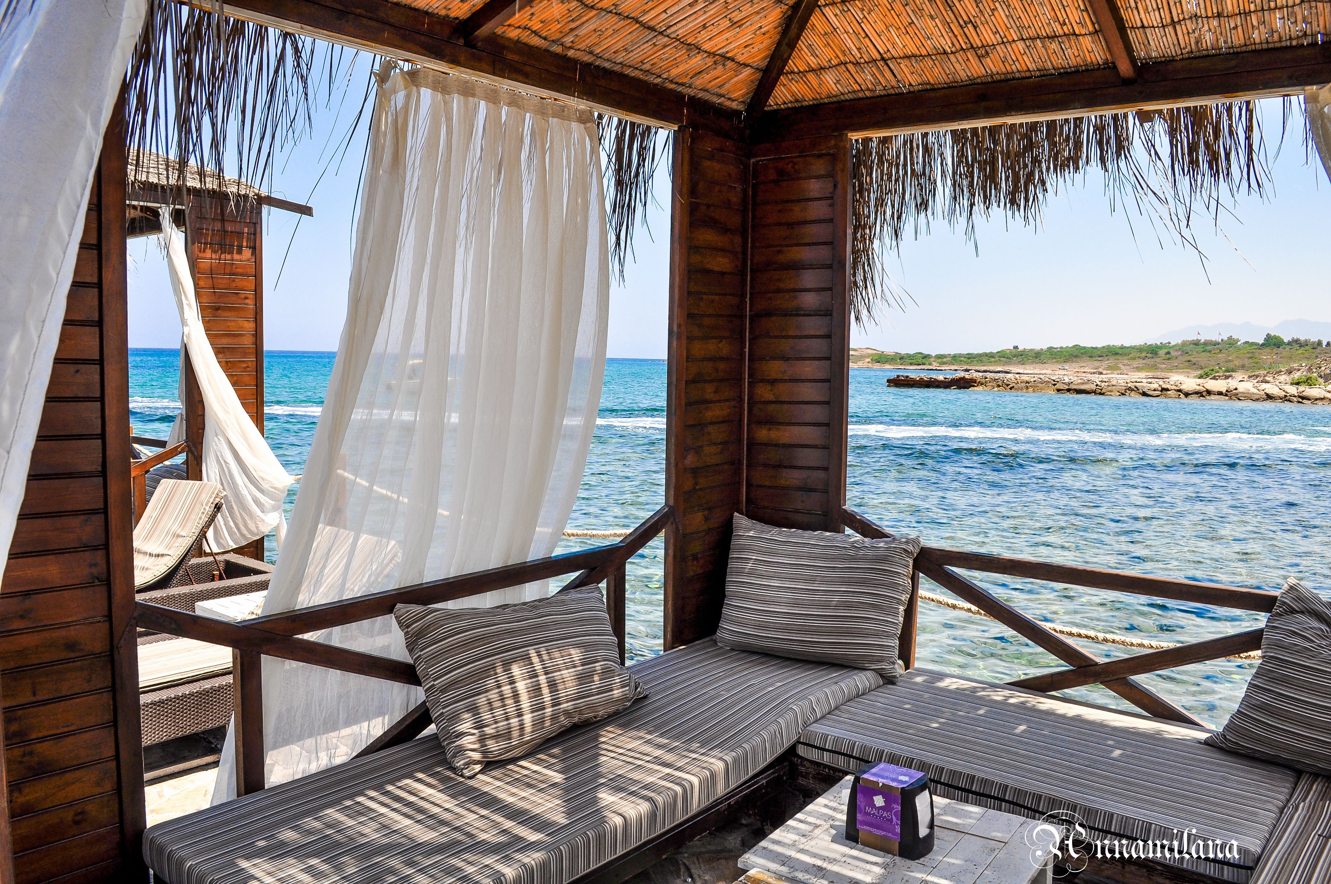 Новая пляжная зона "Suna's Beach Club"