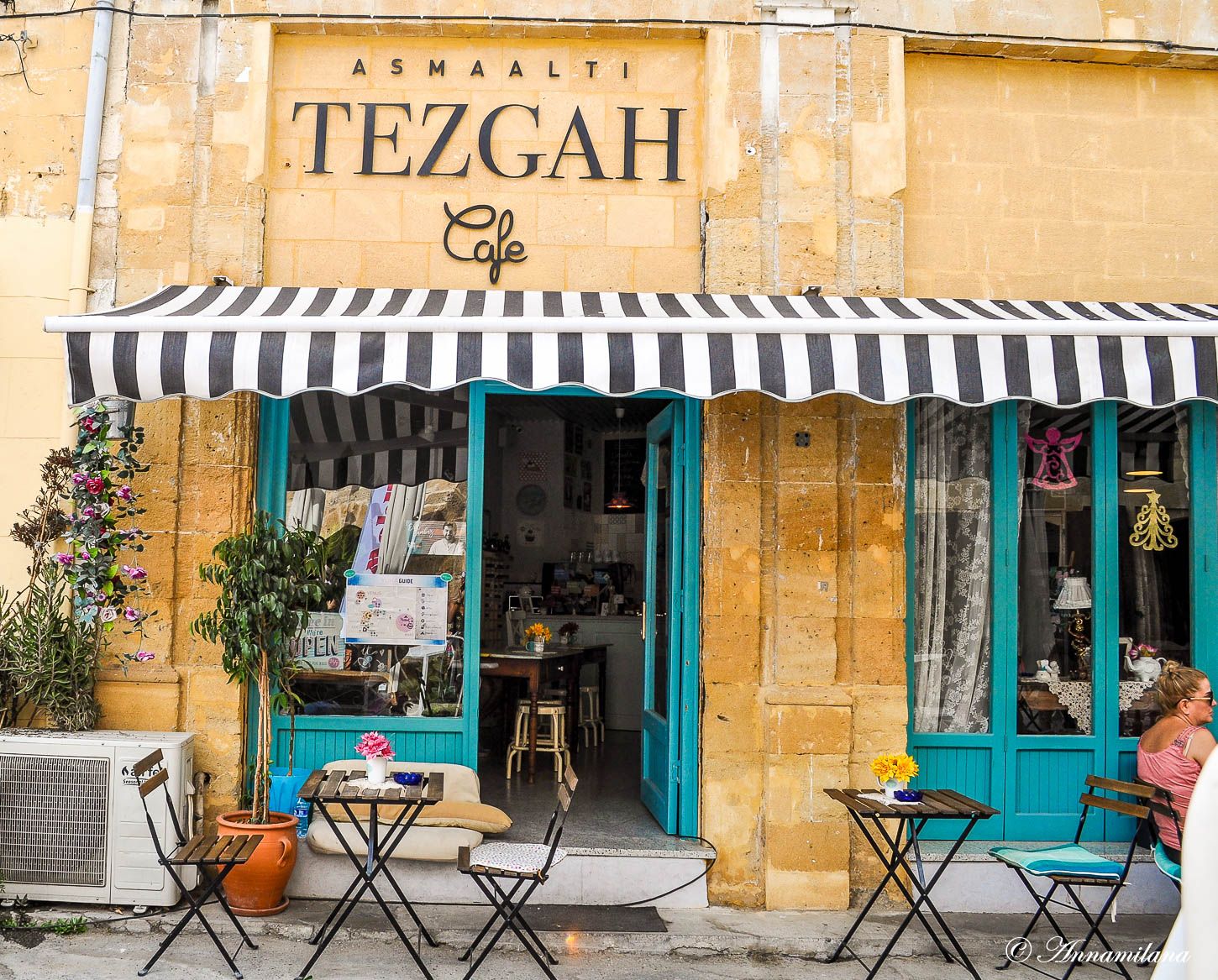 Кафе "Tezgah"