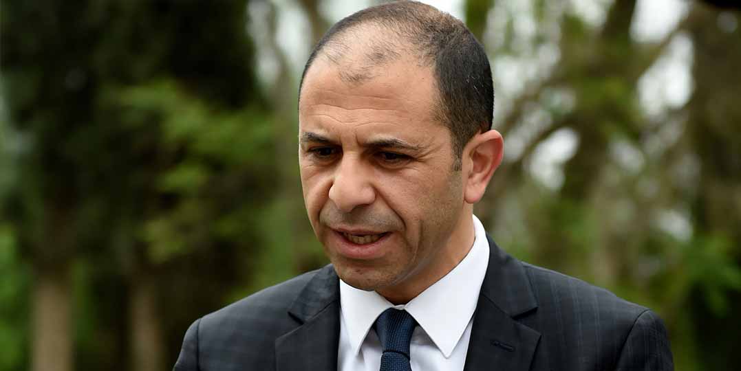 Министр иностранных дел Kudret Özersay отправился в Нью-Йорк